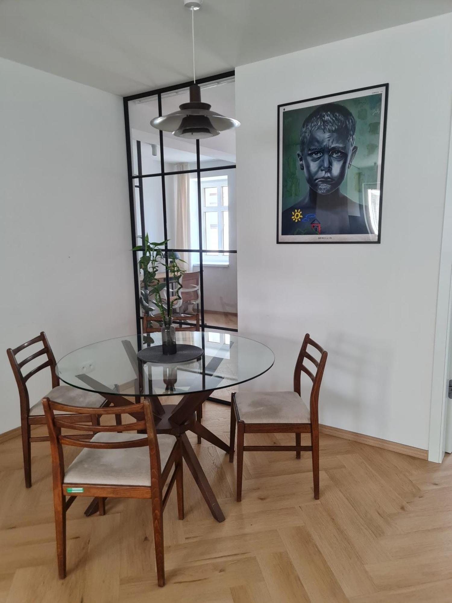 Beautiful New Apt In Old Town Near Train Station - Free Parking Bratislava Exterior photo